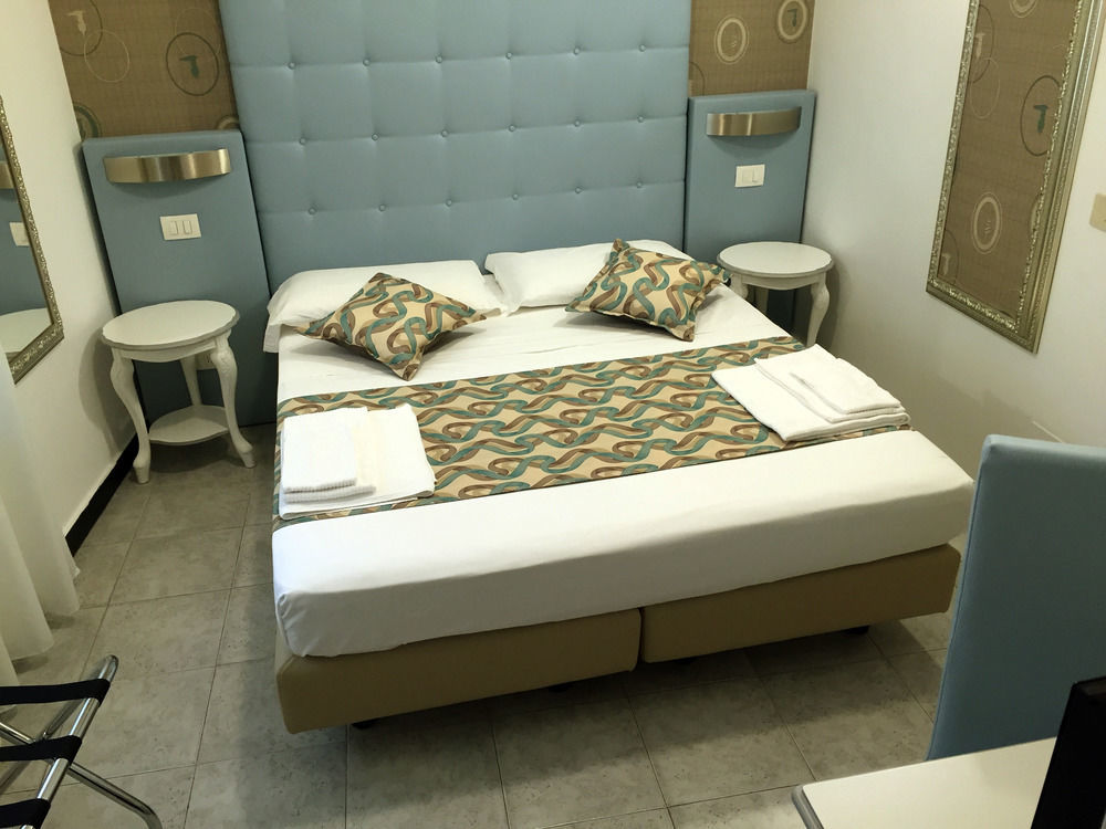 מונטרוסו אל מארה Hotel Souvenir מראה חיצוני תמונה